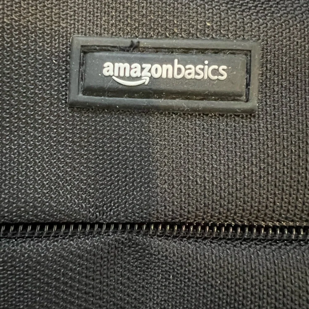 Amazon Basics Laptop Computer Bag Tablet should bag size 15.6 inch